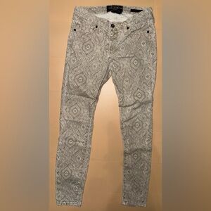 Lucky Brand Women’s Charlie Skinny Jeans;  Damask Tan/White;  Size 4/27
